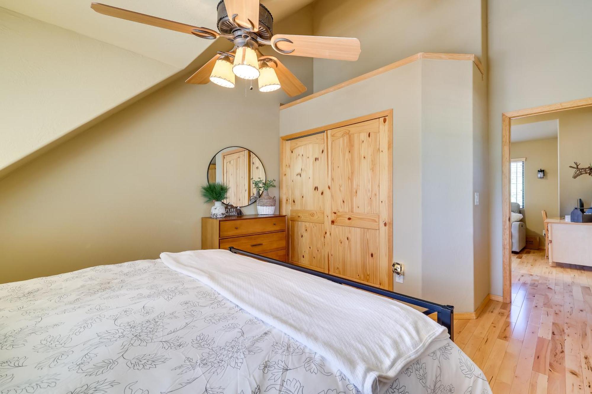 Dog-Friendly Nutrioso Cabin With Wraparound Porch! Bagian luar foto