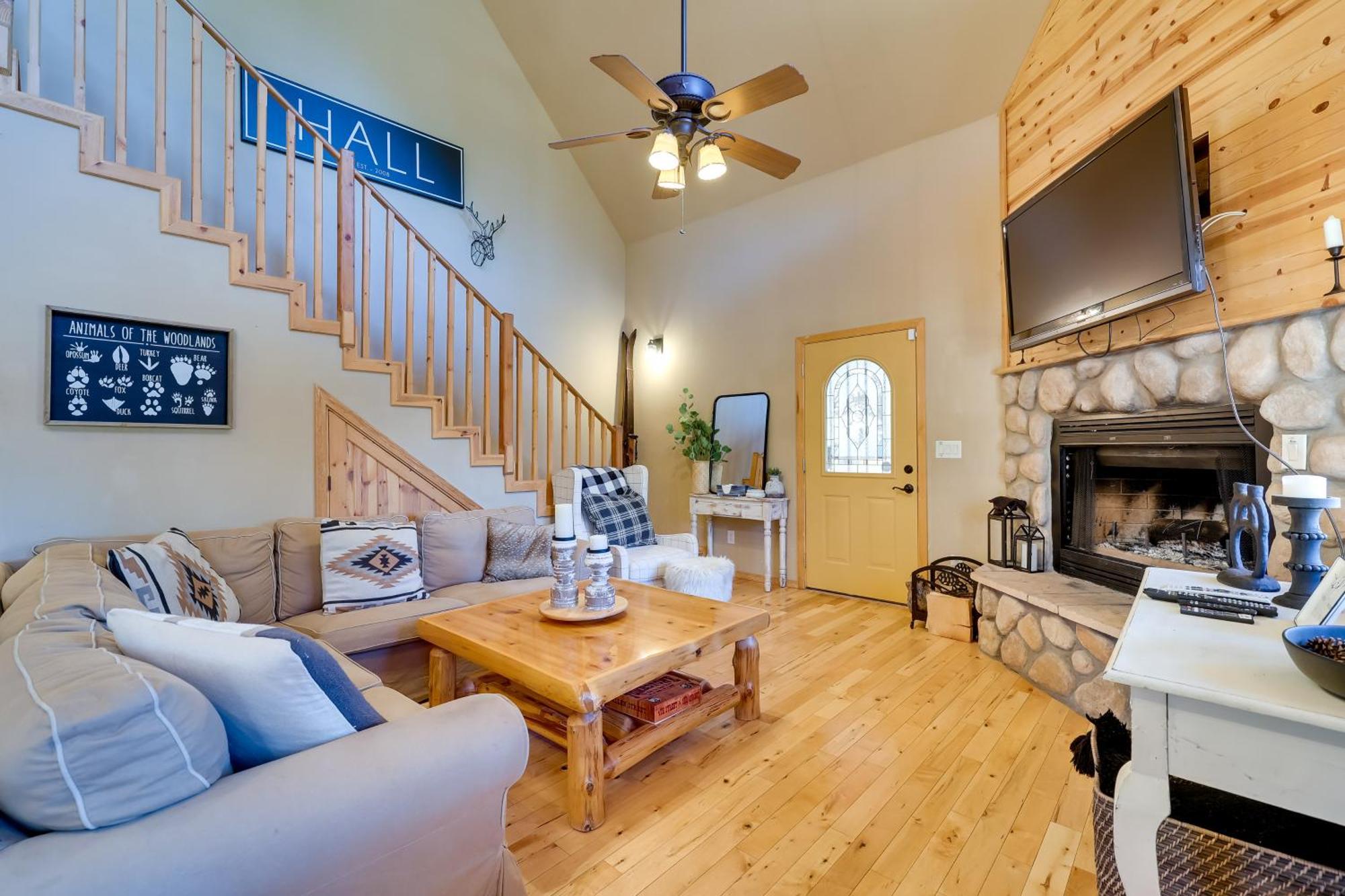 Dog-Friendly Nutrioso Cabin With Wraparound Porch! Bagian luar foto