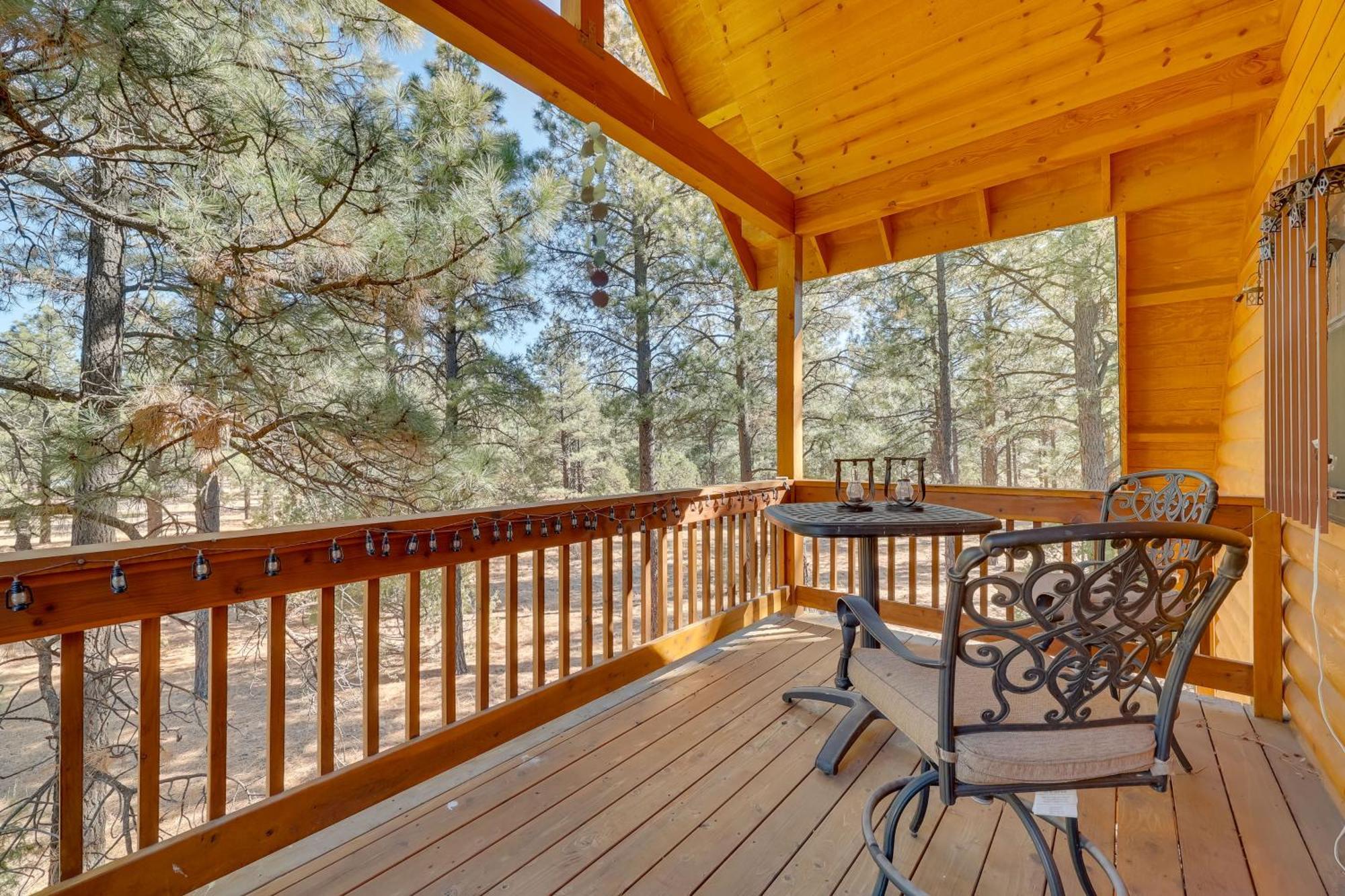 Dog-Friendly Nutrioso Cabin With Wraparound Porch! Bagian luar foto